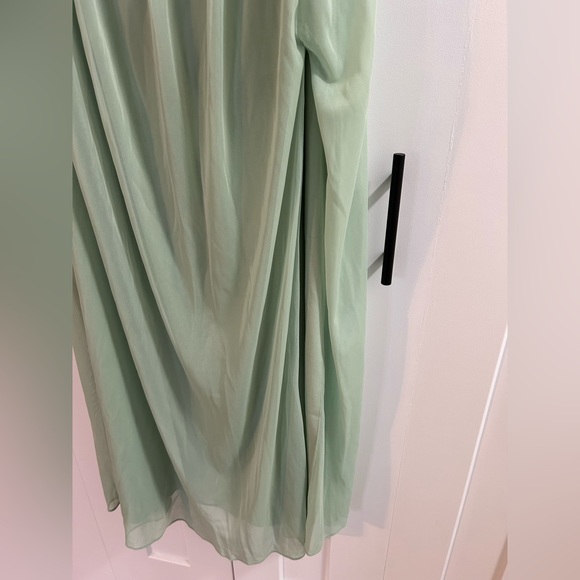 David’s Bridal Open-Back Lace and Mesh Bridesmaid Dress - Picture 4 of 9